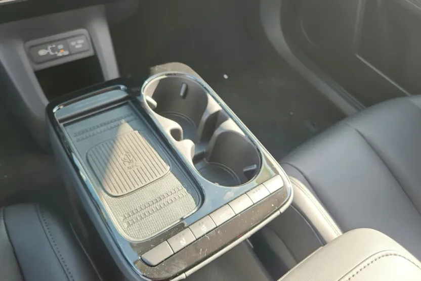 2025 Hyundai Ioniq 5 SEL photo 2