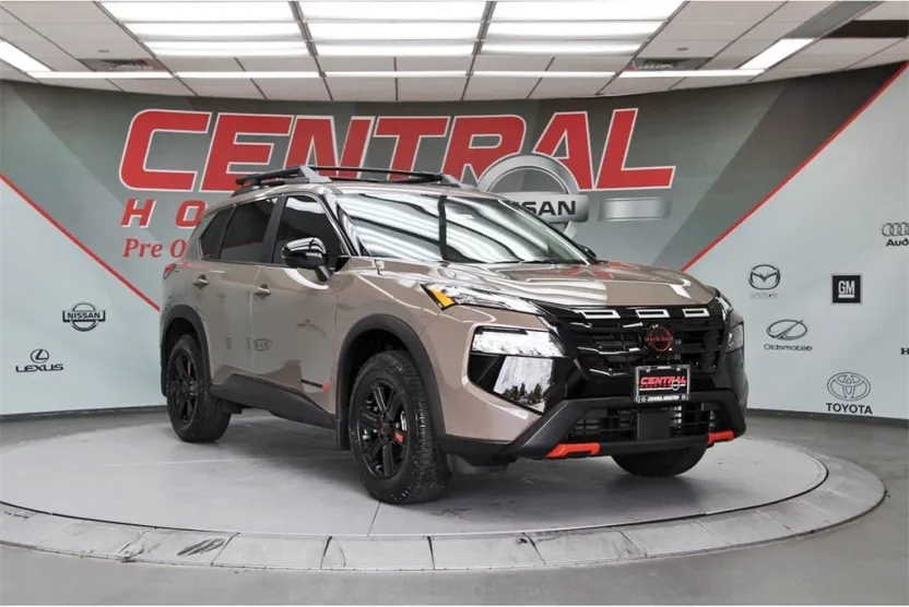 2026 Nissan Rogue SV photo 1