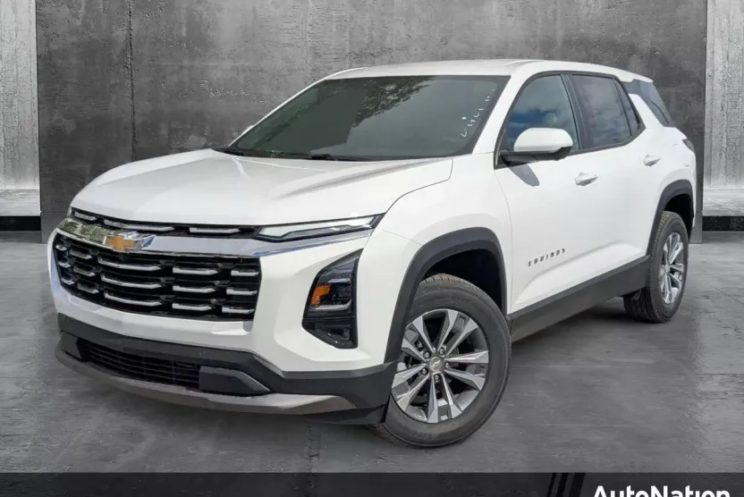 2025 Chevrolet Equinox LT photo 1