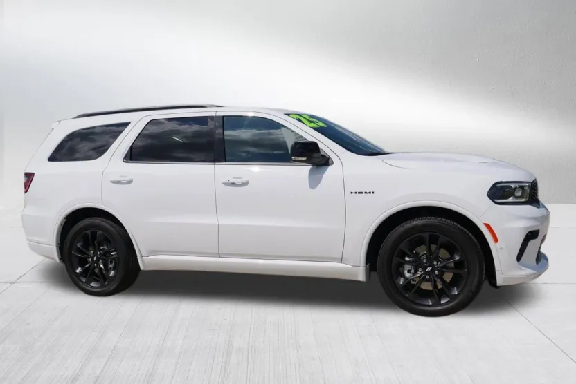 2025 Dodge Durango R/T Plus photo 1