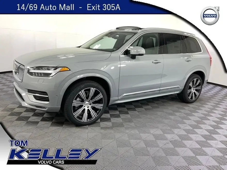 2025 Volvo XC90 Plus photo 1