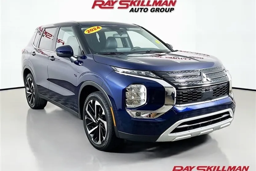 2024 Mitsubishi Outlander SE photo 1