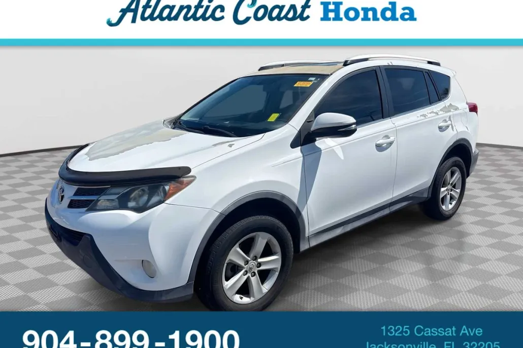 2014 Toyota RAV4 XLE photo 1
