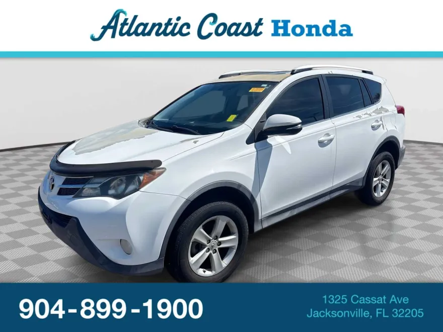 2014 Toyota RAV4 XLE photo 1