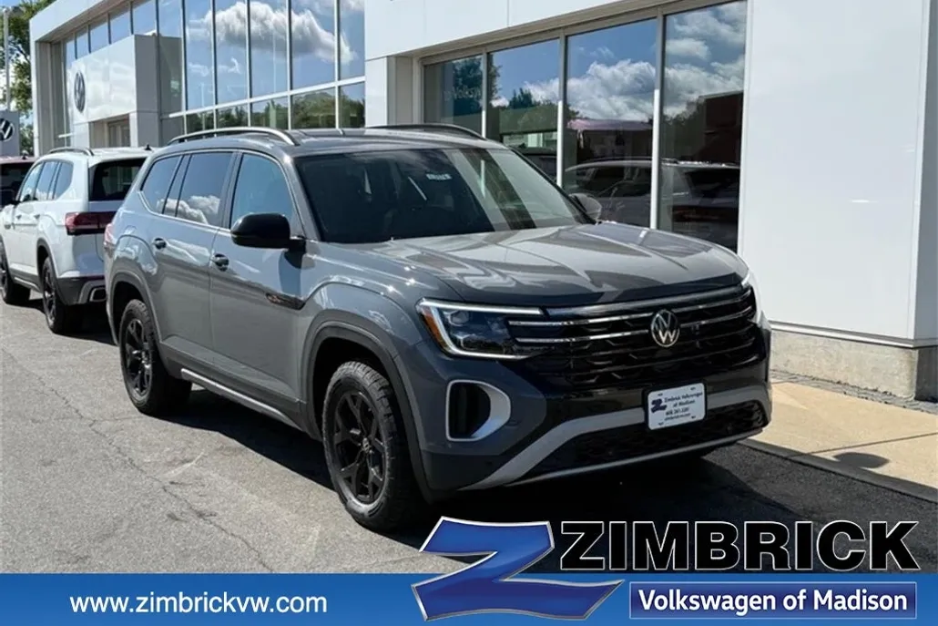 2026 Volkswagen Atlas Peak Edition SE photo 1