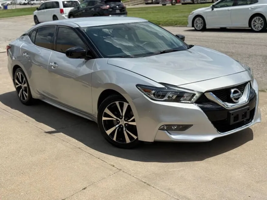 2018 Nissan Maxima S photo 1
