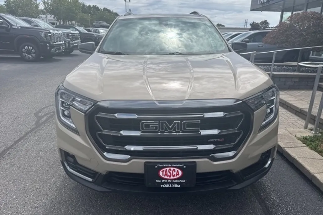 2022 Gmc Terrain AT4 photo 1
