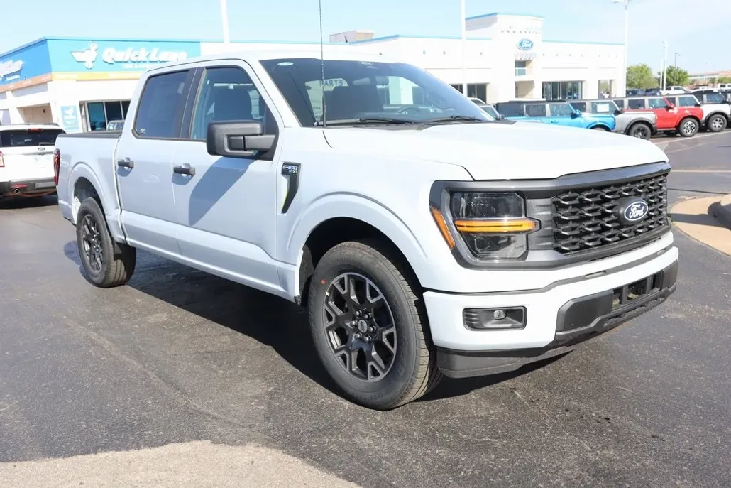 2025 Ford F-150 STX photo 1