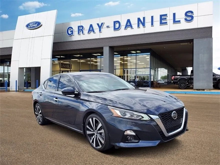 2020 Nissan Altima 2.5 Platinum photo 1