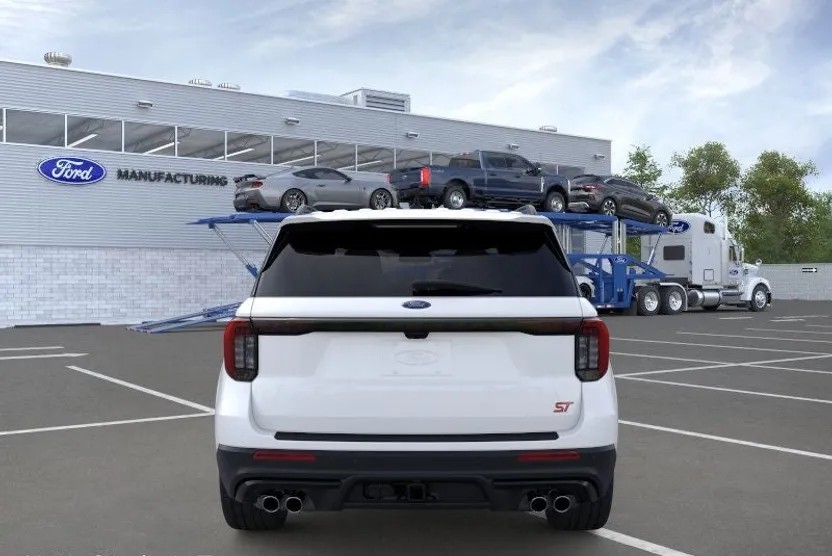 2025 Ford Explorer ST photo 1