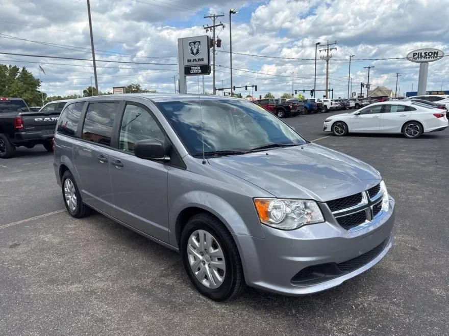 2019 Dodge Grand Caravan SE photo 1
