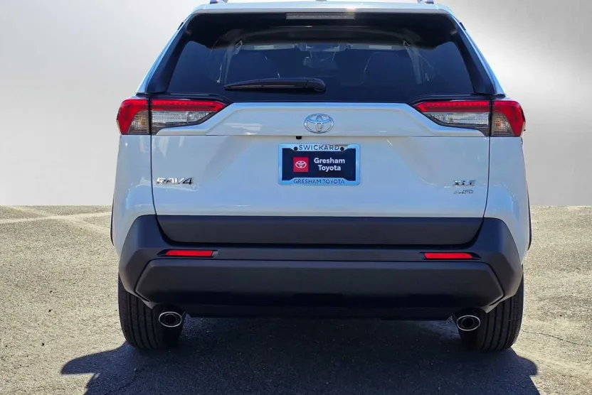 2025 Toyota RAV4 XLE photo 1