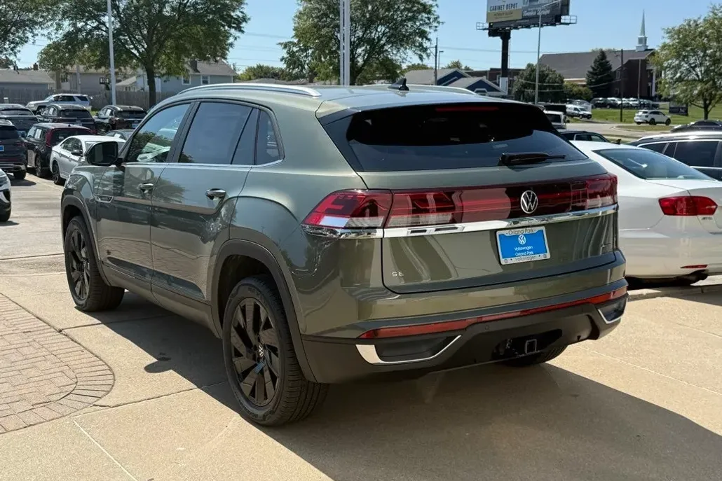 2026 Volkswagen Atlas Cross Sport SE Technology photo 1