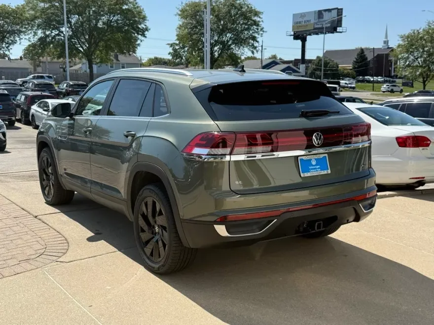 2026 Volkswagen Atlas Cross Sport SE Technology photo 1