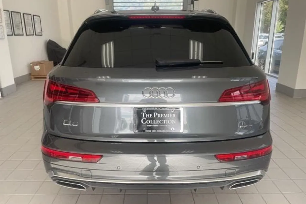 2023 Audi Q5 45 S line Premium photo 1