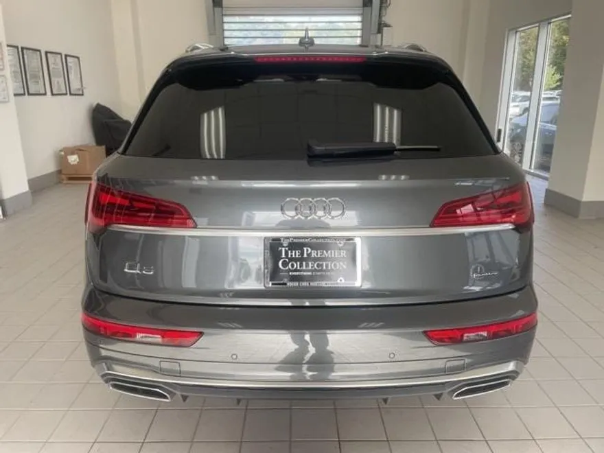 2023 Audi Q5 45 S line Premium photo 1