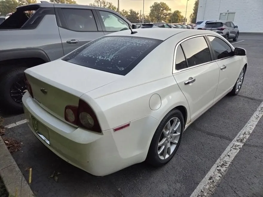 2011 Chevrolet Malibu LTZ photo 1