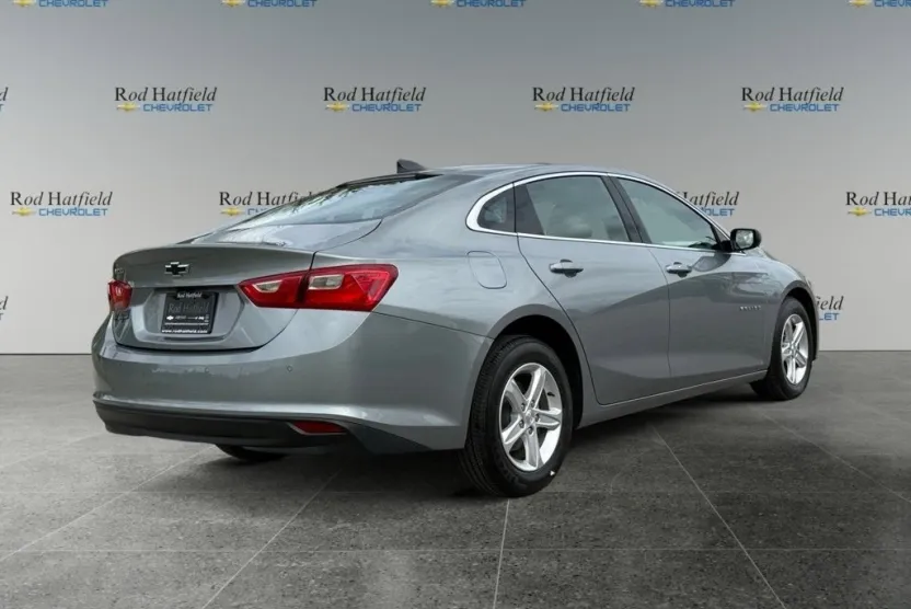 2025 Chevrolet Malibu LS photo 1