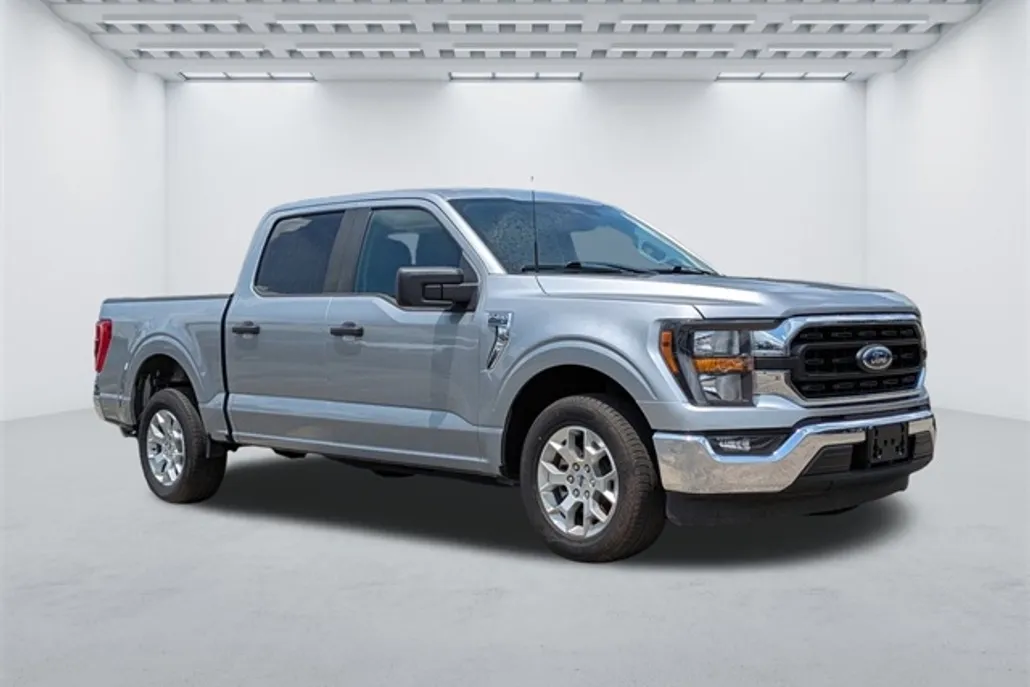 2023 Ford F-150 XLT photo 1