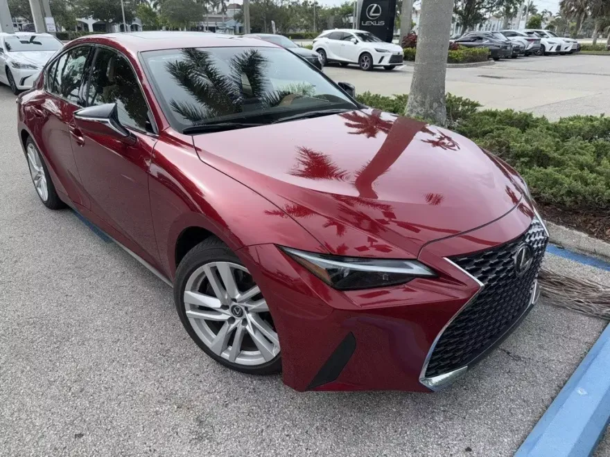 2023 Lexus IS 300 photo 1