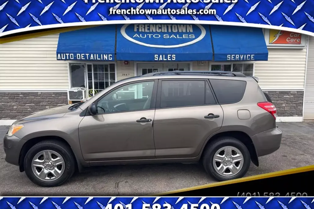 2010 Toyota RAV4 Base photo 1