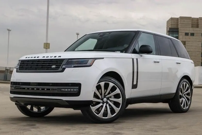 2025 Land Rover Range Rover SE photo 1