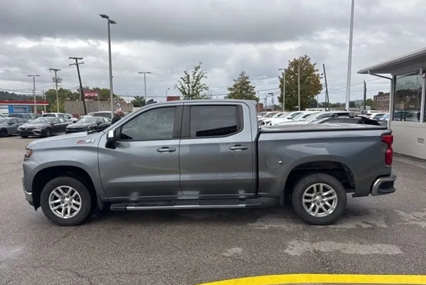 2020 Chevrolet Silverado 1500 LT photo 1