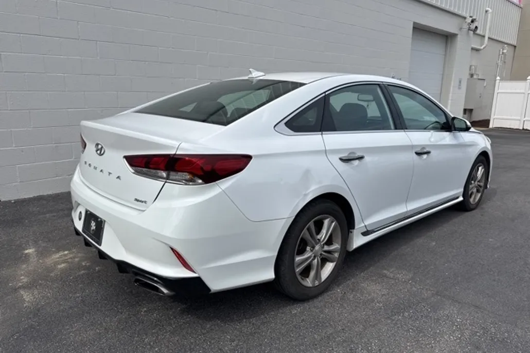 2018 Hyundai Sonata Sport photo 1