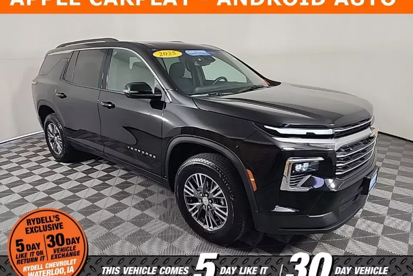2025 Chevrolet Traverse 2LT photo 1