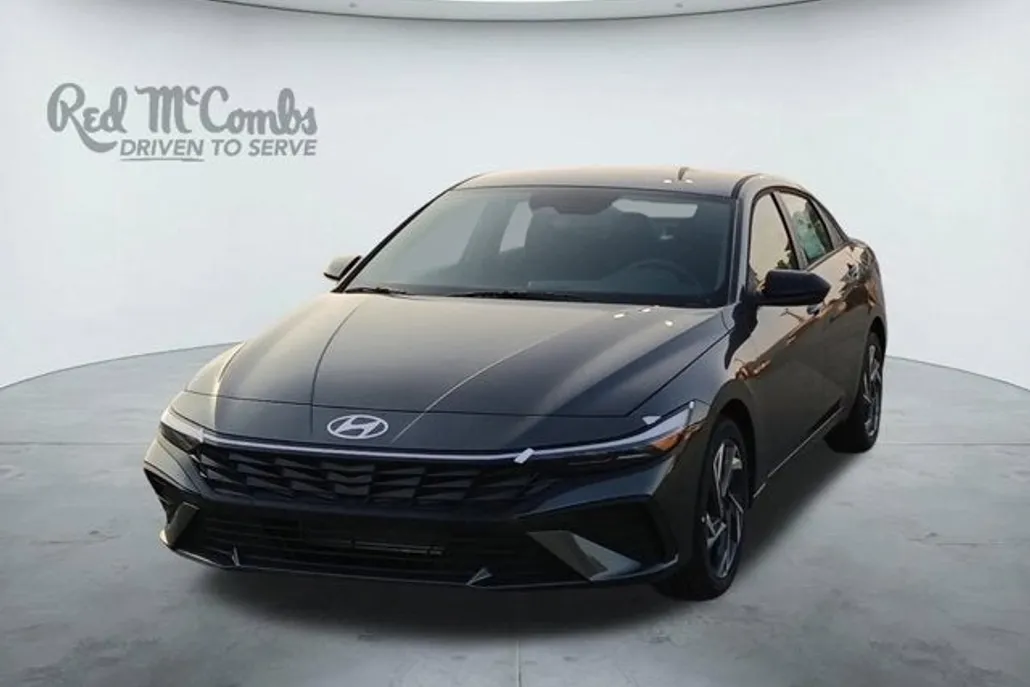 2024 Hyundai Elantra SEL Convenience photo 1
