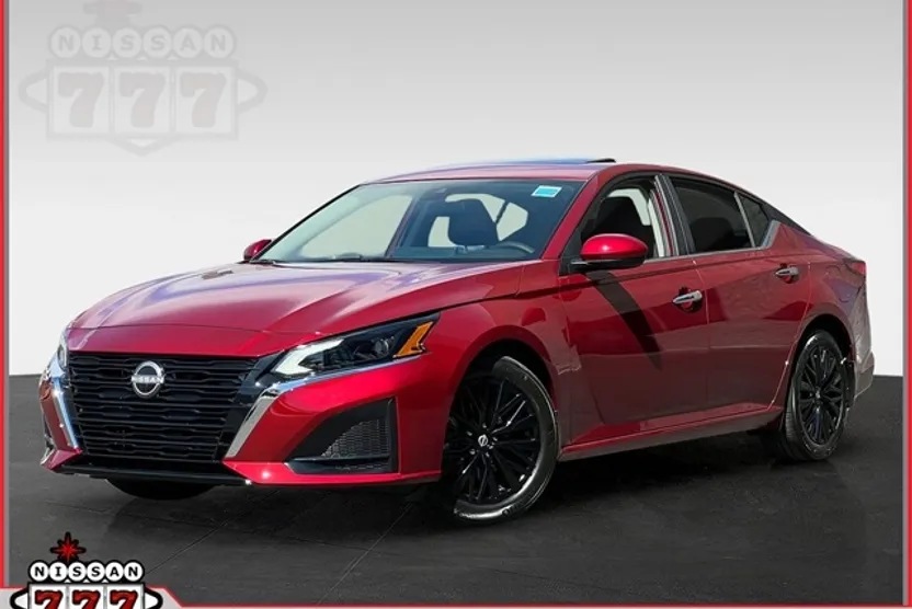 2025 Nissan Altima 2.5 SV photo 1