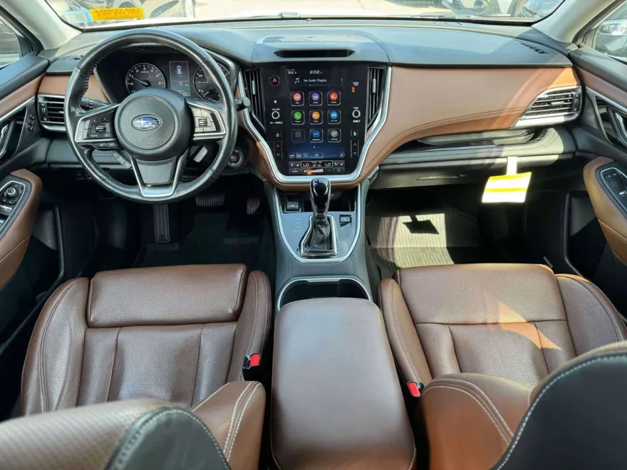 2021 Subaru Outback Touring photo 1