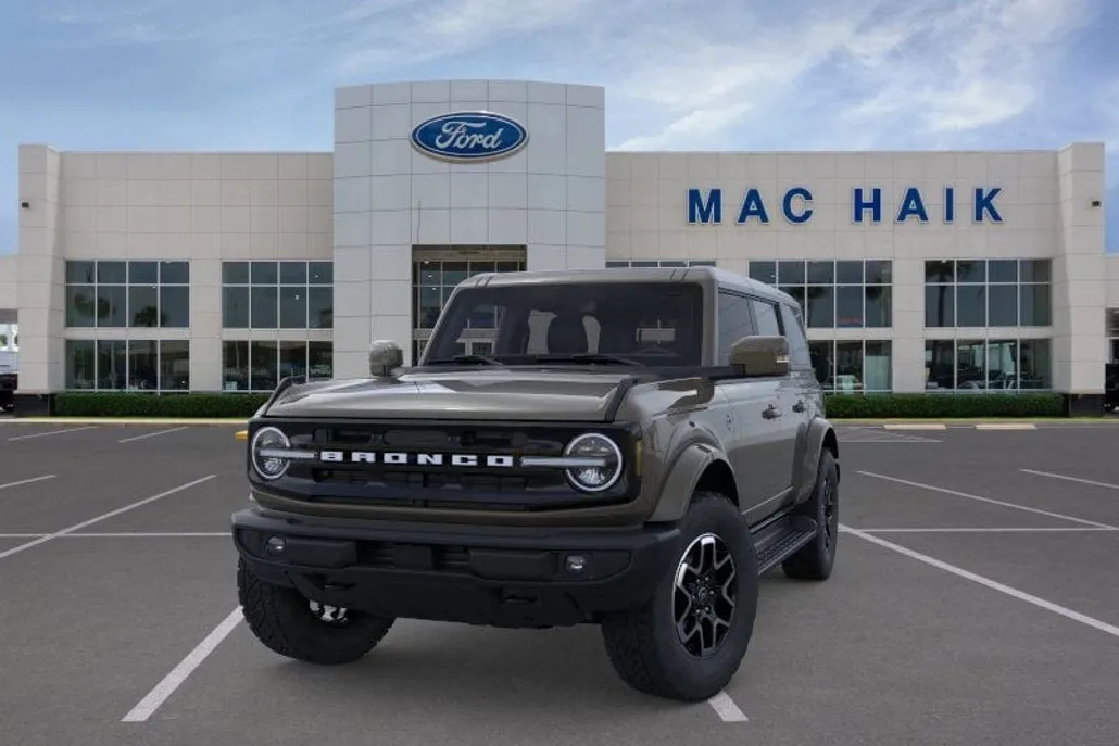 2025 Ford Bronco Outer Banks photo 1