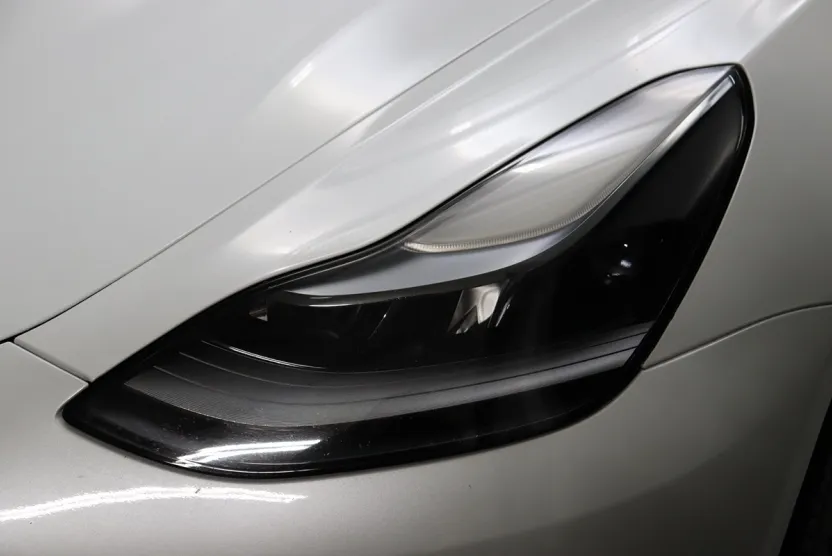 2023 Tesla Model 3 photo 1