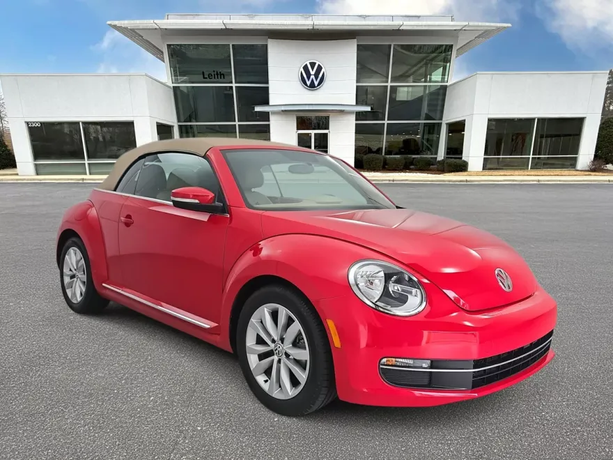 2014 Volkswagen Beetle TDI Convertible photo 1