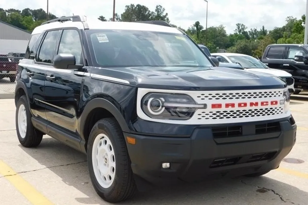 2025 Ford Bronco Sport Heritage photo 1