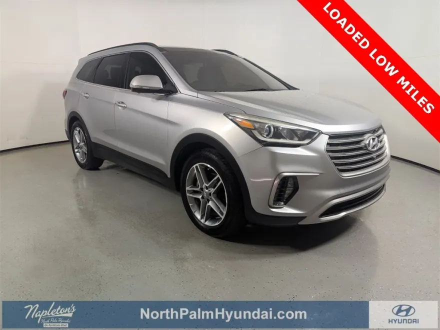 2017 Hyundai Santa Fe SE Ultimate photo 1