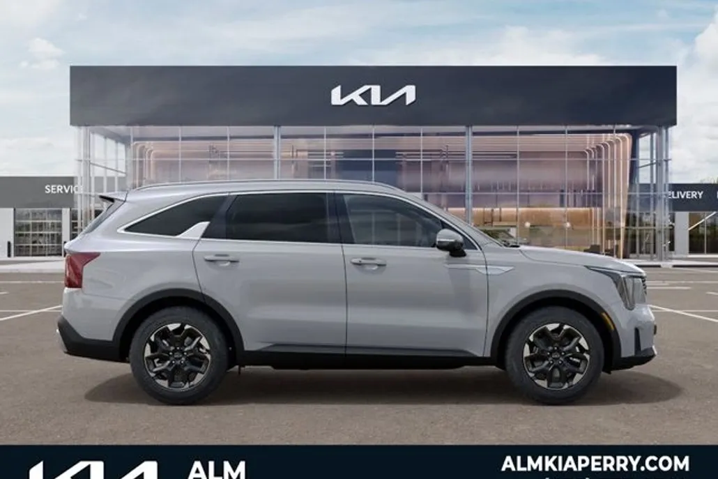 2025 Kia Sorento S photo 1