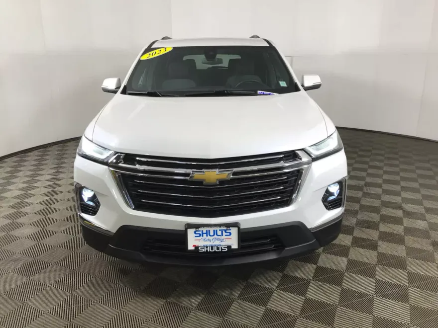 2023 Chevrolet Traverse Cloth photo 1