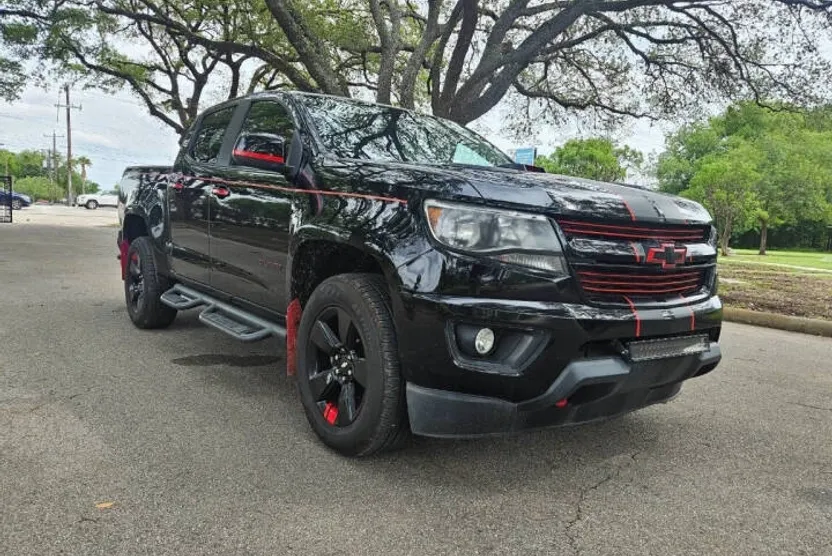 2018 Chevrolet Colorado LT photo 1