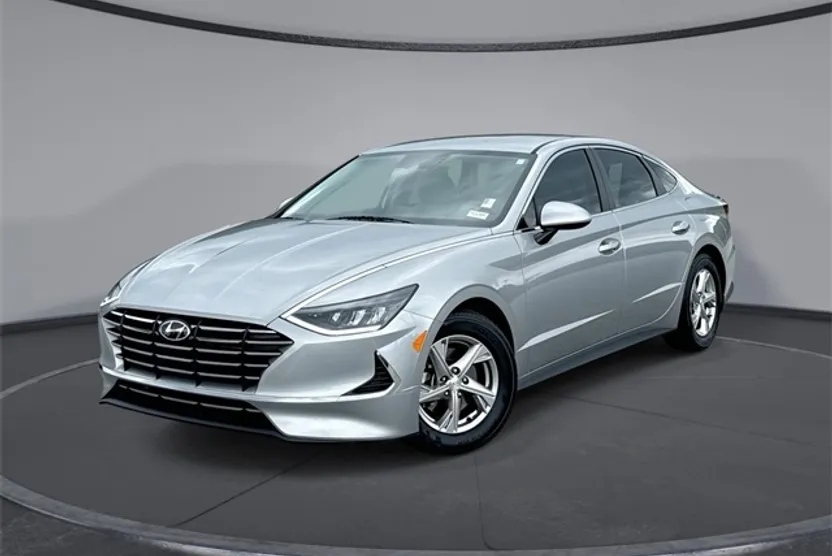 2022 Hyundai Sonata SE photo 1