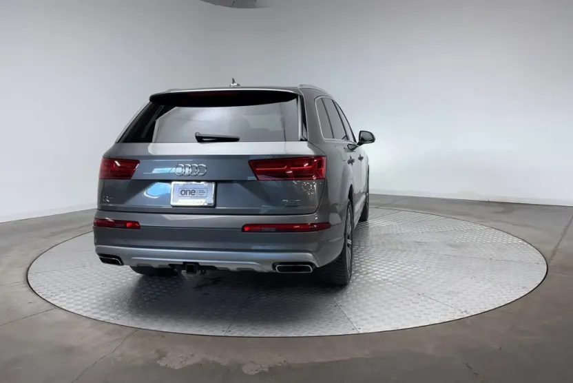 2017 Audi Q7 Premium Plus photo 1