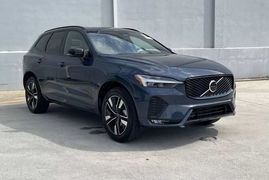 2026 Volvo XC60 B5 Core photo 1