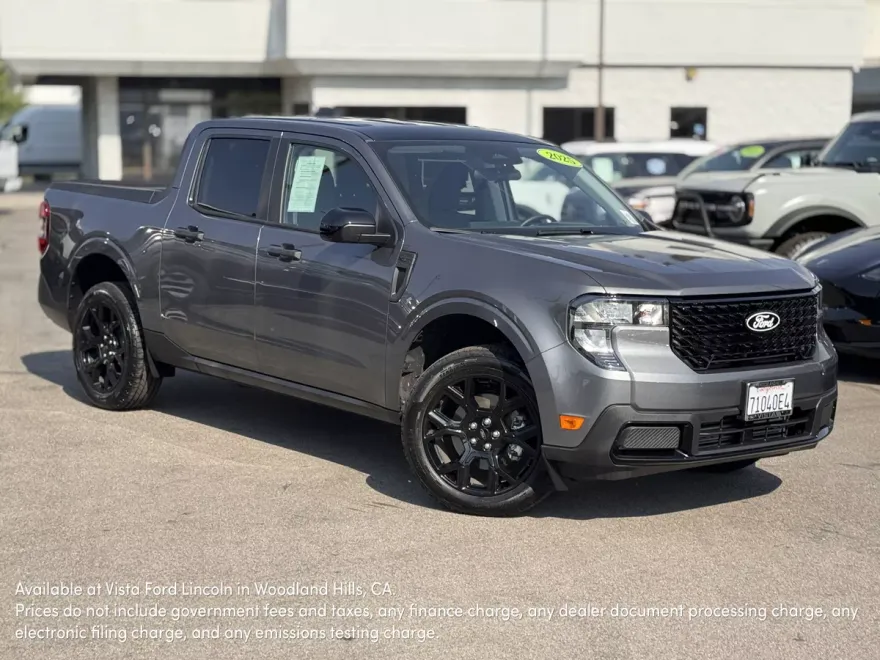 2025 Ford Maverick XLT photo 1