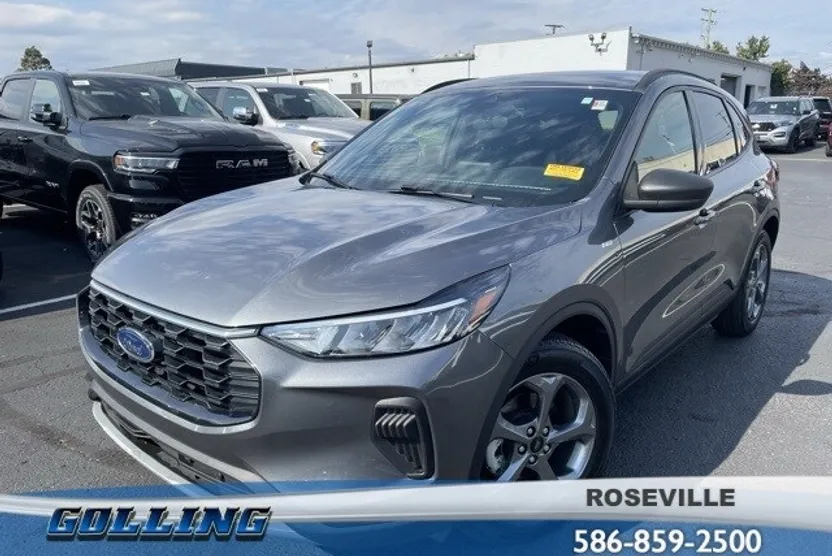 2025 Ford Escape ST-Line photo 1