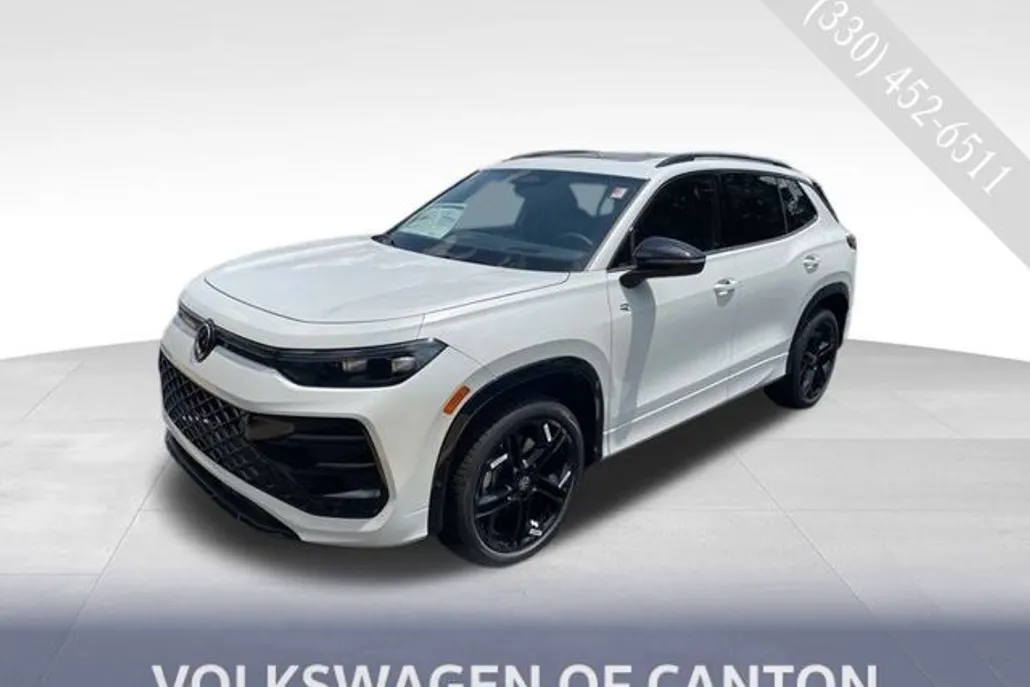 2025 Volkswagen Tiguan SE R-Line Black photo 1