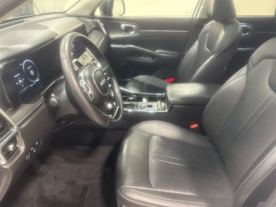 2023 Kia Sorento SX photo 1