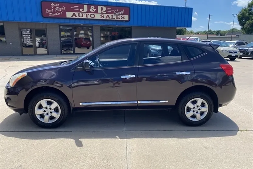 2013 Nissan Rogue S photo 1