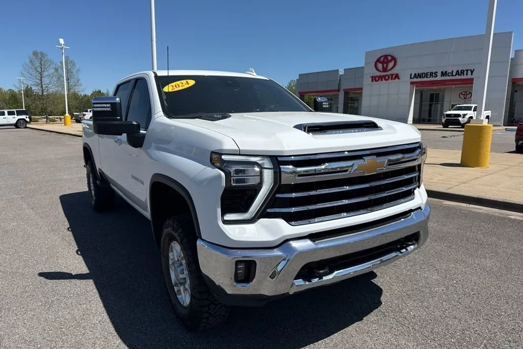 2024 Chevrolet Silverado 2500HD LTZ photo 1