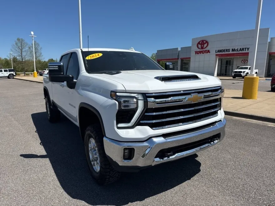 2024 Chevrolet Silverado 2500HD LTZ photo 1